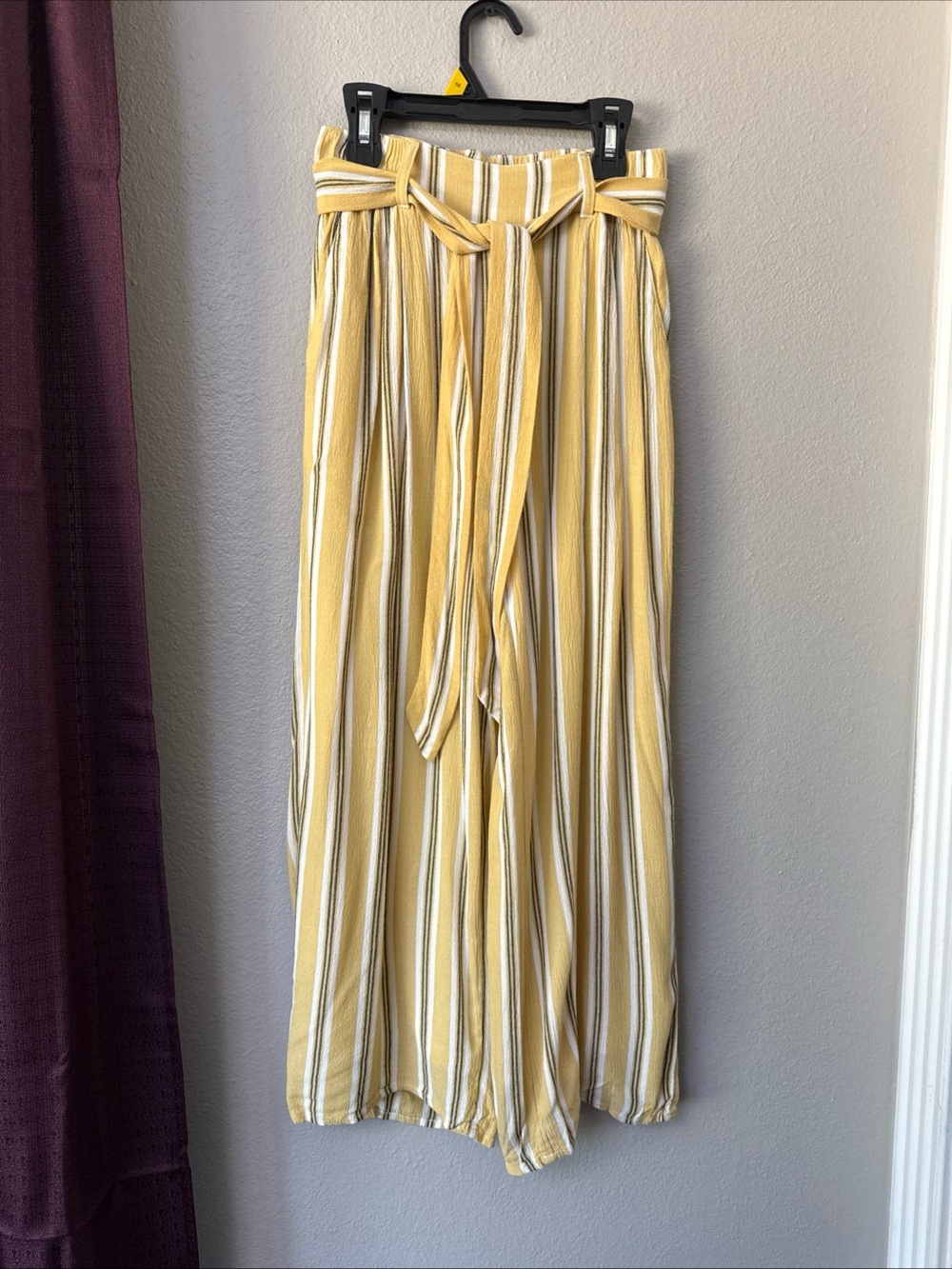 B5/1 Hollister Flowy Lined Summer Pants with Pockets And Belt Size Extra Small
